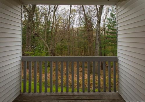 9 Concorde Way, Windsor Locks CT  06096-1547 exterior