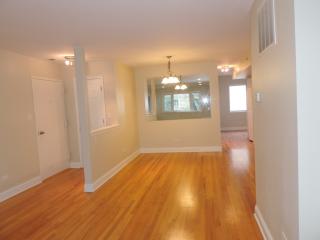 2151 Ridge Ave, Evanston IL  60201-2795 exterior