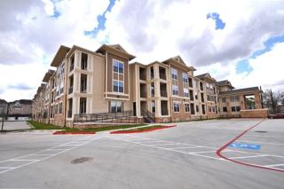 2121 Ella Blvd, Houston TX  77008-2703 exterior