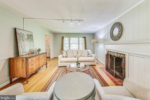 9701 Brunett Ave, Silver Spring MD 20901-3235 exterior