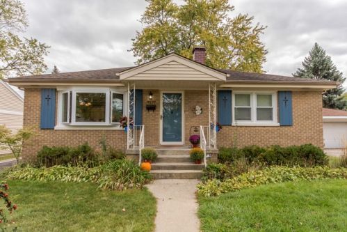9137 29th St, Brookfield, IL 60513-1021