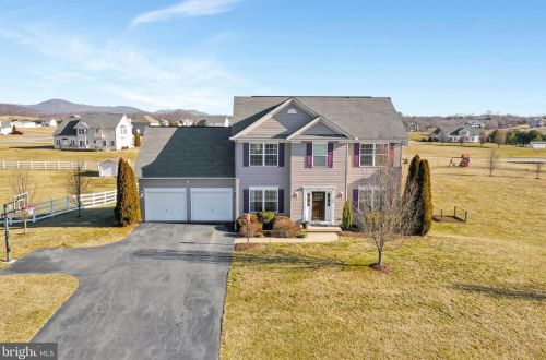 67 Tinning Ct, Hedgesville WV 25427-7367 exterior