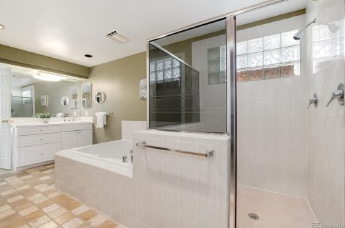 6264 Elmira Cir, Englewood CO  80111-5606 exterior