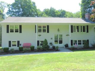 2 Apple Tree Ln, Farmington, CT 06032-2701