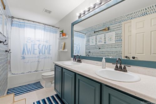 17441 Caley Ln, Aurora CO  80016-3187 exterior