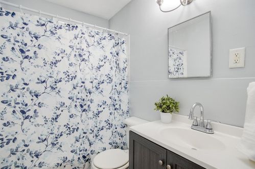 914 Burr St, Saint Paul MN  55130-4000 exterior