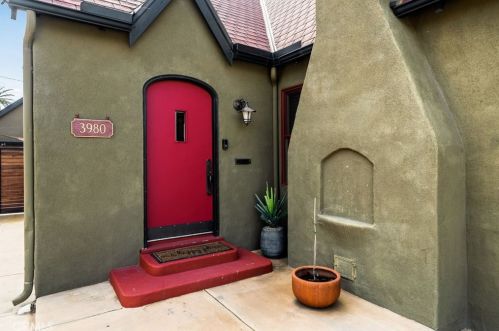 3980 Ramona Dr, Riverside CA  92506-1156 exterior