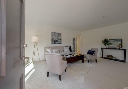 70 Vendola Dr, San Rafael, CA 94903-2956