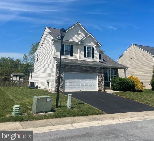 263 Hughs Rd, Charles Town, WV 25414-4978