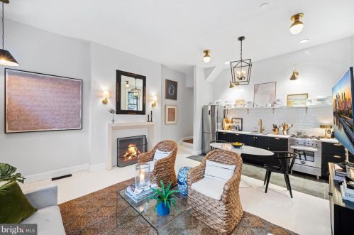 718 22nd St, Philadelphia PA 19130-0027 exterior