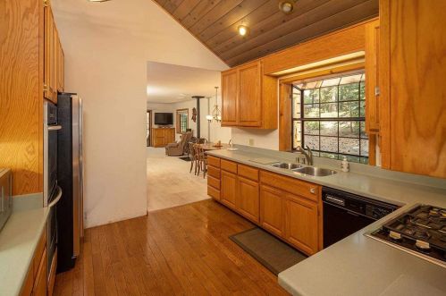 11487 Alder Dr, Truckee CA  96161-2814 exterior