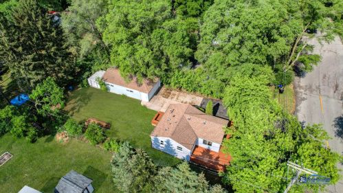 8015 Wonder View Dr, Bull Valley, IL 60097-8756