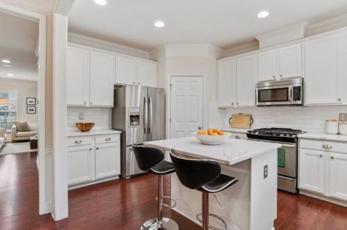 3278 Ferncliff Ln, Atlanta GA  30324-2569 exterior