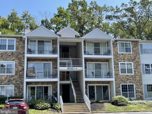 52 Willow Ct, Trenton NJ  08619-4623 exterior