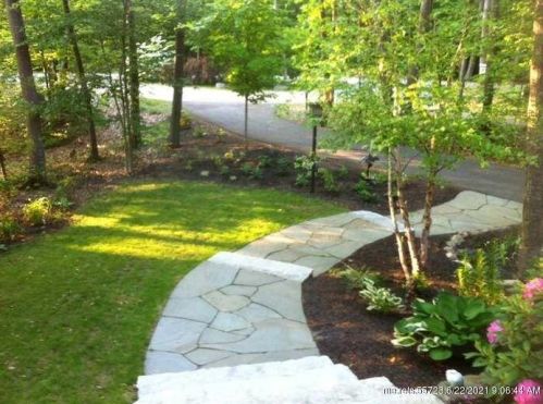 4 Blueberry Ln, Kittery, ME 03904-5453