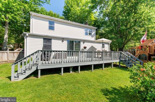 1217 Pine Ave, Shady Side MD 20764-9575 exterior