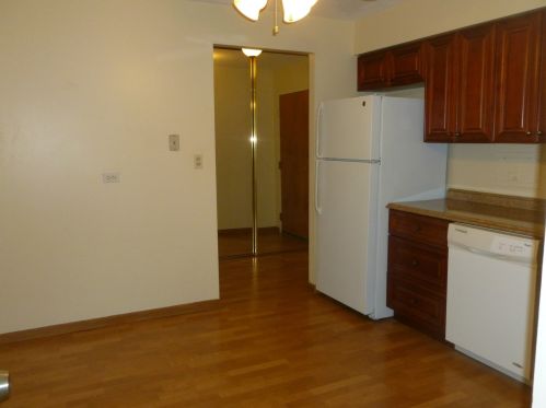 8801 Golf Rd, Niles IL  60714-5709 exterior