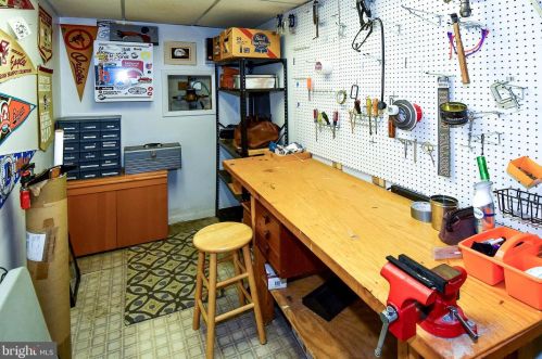 13712 Berkley Rd, Silver Spring MD 20904-6205 exterior