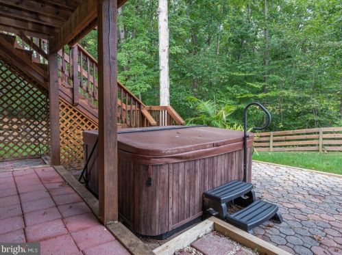 7620 Bertito Ln, Springfield VA  22153-1601 exterior