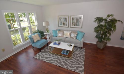 9648 Hastings Dr, Columbia, MD 21046-1906
