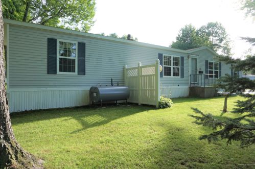6 Arrowhead Dr, Lisbon, ME 04250-6259
