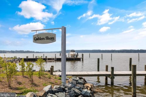 353 Marina Ave, Aberdeen MD  21001-4204 exterior