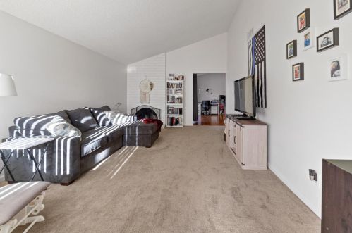 8331 Summerplace Dr, Citrus Heights, CA 95621-1038
