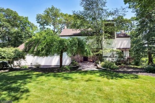 45 High Ridge Rd, Dover, NJ 07869-4570