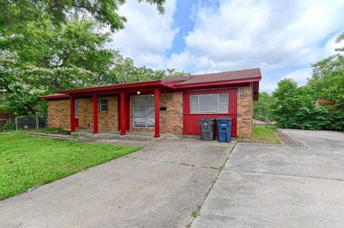 4909 Dalevale Ct, Fort Worth TX  76135-1707 exterior