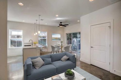 3012 14th 1/2 St, Austin, TX 78702-1602