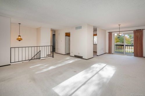 7621 Costilla Ave, Englewood, CO 80112-1206