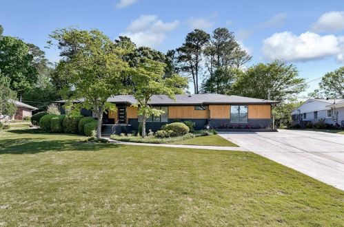 1731 Arrowhead Trl, Atlanta GA  30345-4117 exterior