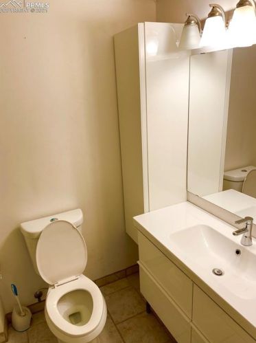 6760 Pine Ln, Parker CO 80138-8716 exterior