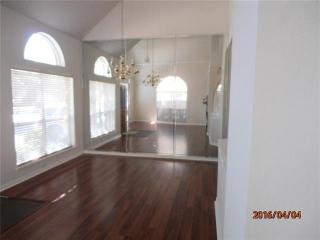 413 Moonlight Way, Irving TX  75063-6700 exterior