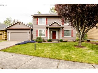 230 Sunday Dr, Walker, OR 97426-9611