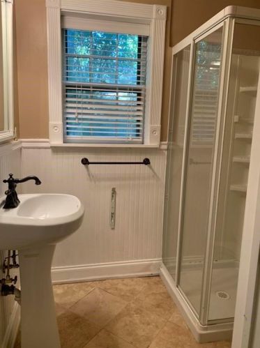 500 Carriage Dr, Atlanta GA  30328-3307 exterior