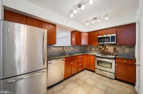 214 22nd St, Philadelphia PA 19132-1505 exterior