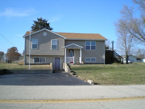 817 Sioux Dr, Machens, MO 63373-1131
