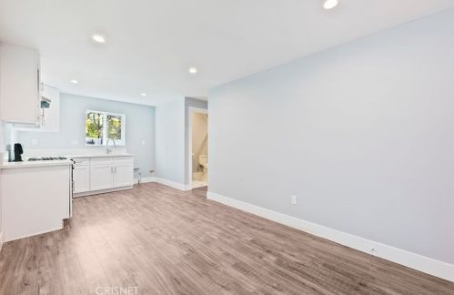 7960 Amestoy Ave, Van Nuys CA  91406-1603 exterior