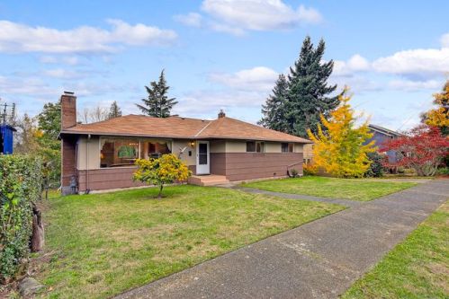 3717 Tillman St, Seattle, WA 98126-3637