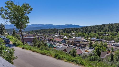 10278 High St, Truckee, CA 96161-0111