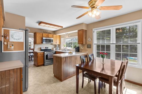 1080 Birchbark Trl, Carol Stream IL  60188-9186 exterior