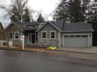 2296 Elliott Dr, Damascus, OR 97080
