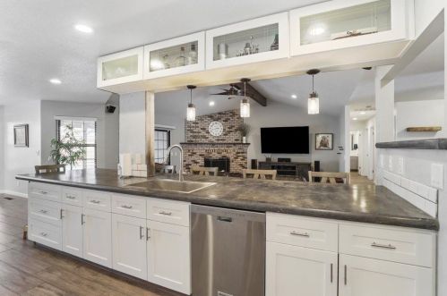 2665 Hawkeye Ave, Turlock CA  95380-2950 exterior