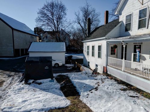 45 Province St, Laconia, NH 03246-3838
