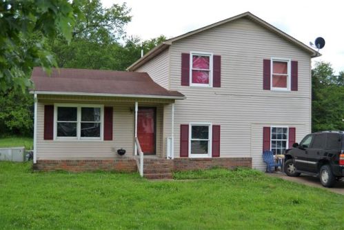 1427 Meadowbrook Dr, Pulaski TN  38478-5013 exterior