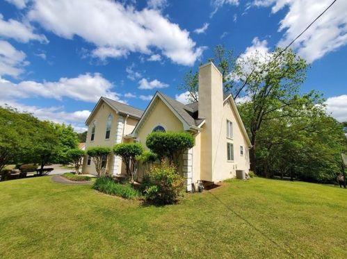 5690 Glandor Dr, Mableton, GA 30126-2756