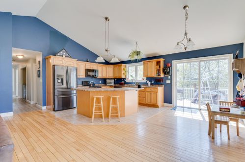 31 Samuel Hanson Ave, Dover, NH 03820-4175