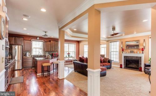 5691 Liberty Manor Cir, Woodbridge, VA 22193-3279