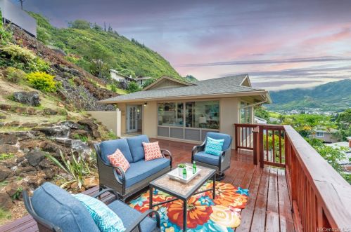 1943 Naniu Pl, Honolulu, HI 96822-1758